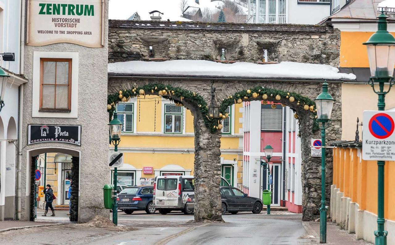 Hotel Rössl-Dependance Neue Post Schladming Buitenkant foto