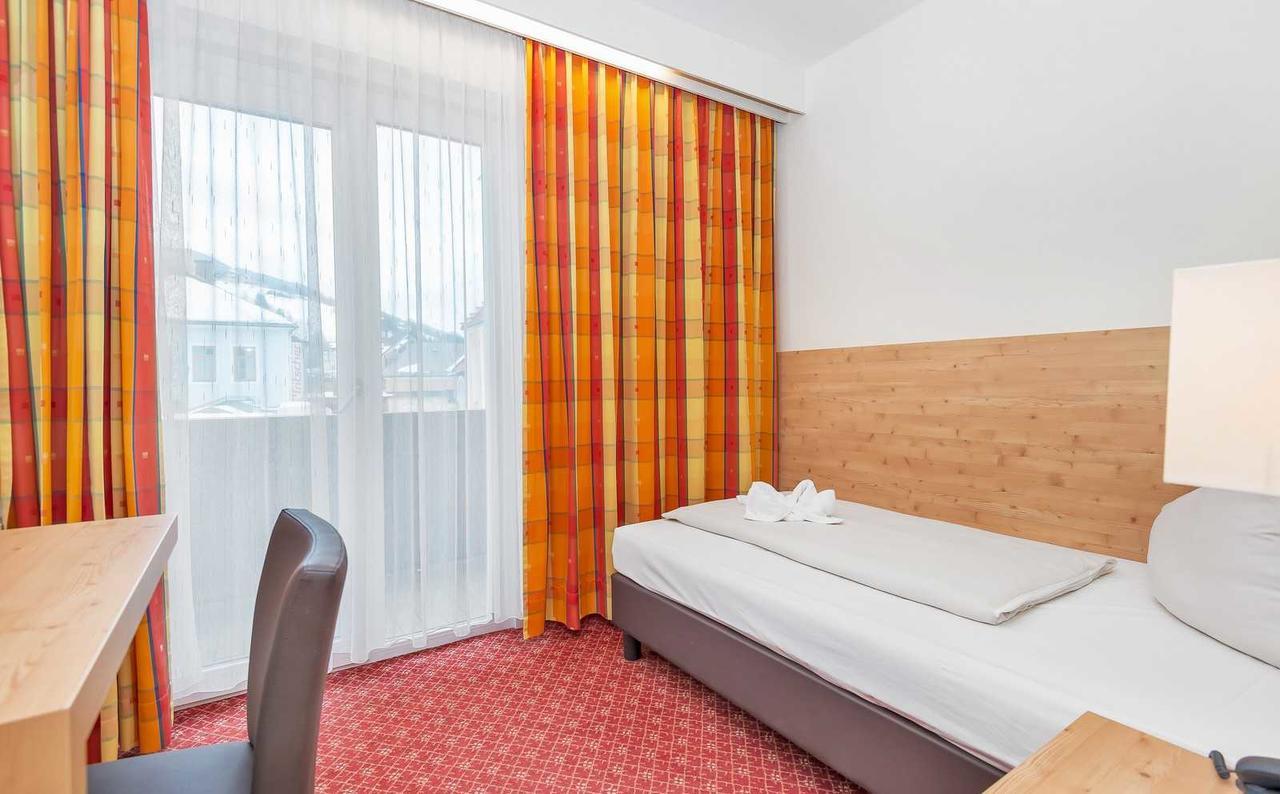 Hotel Rössl-Dependance Neue Post Schladming Buitenkant foto