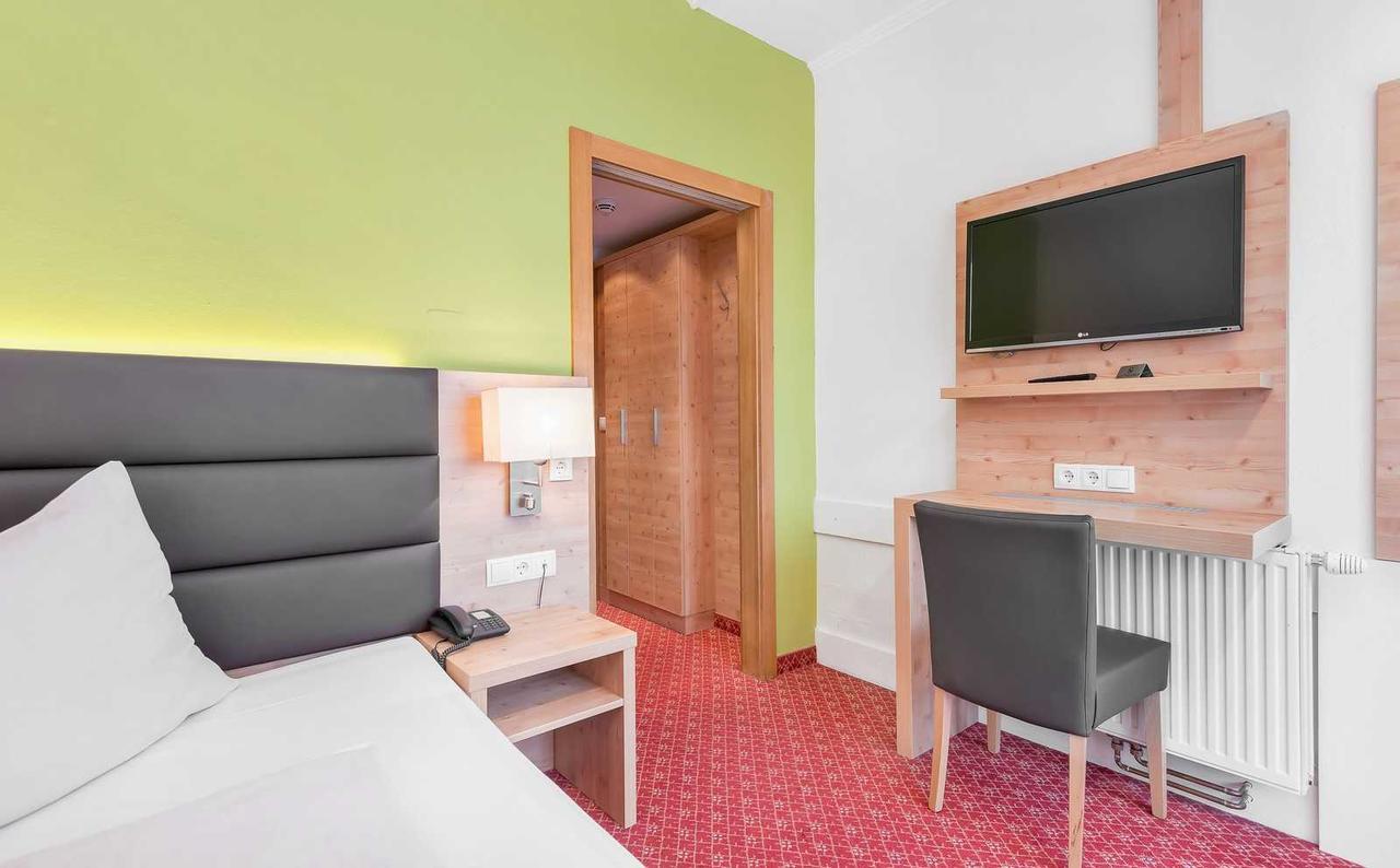Hotel Rössl-Dependance Neue Post Schladming Buitenkant foto