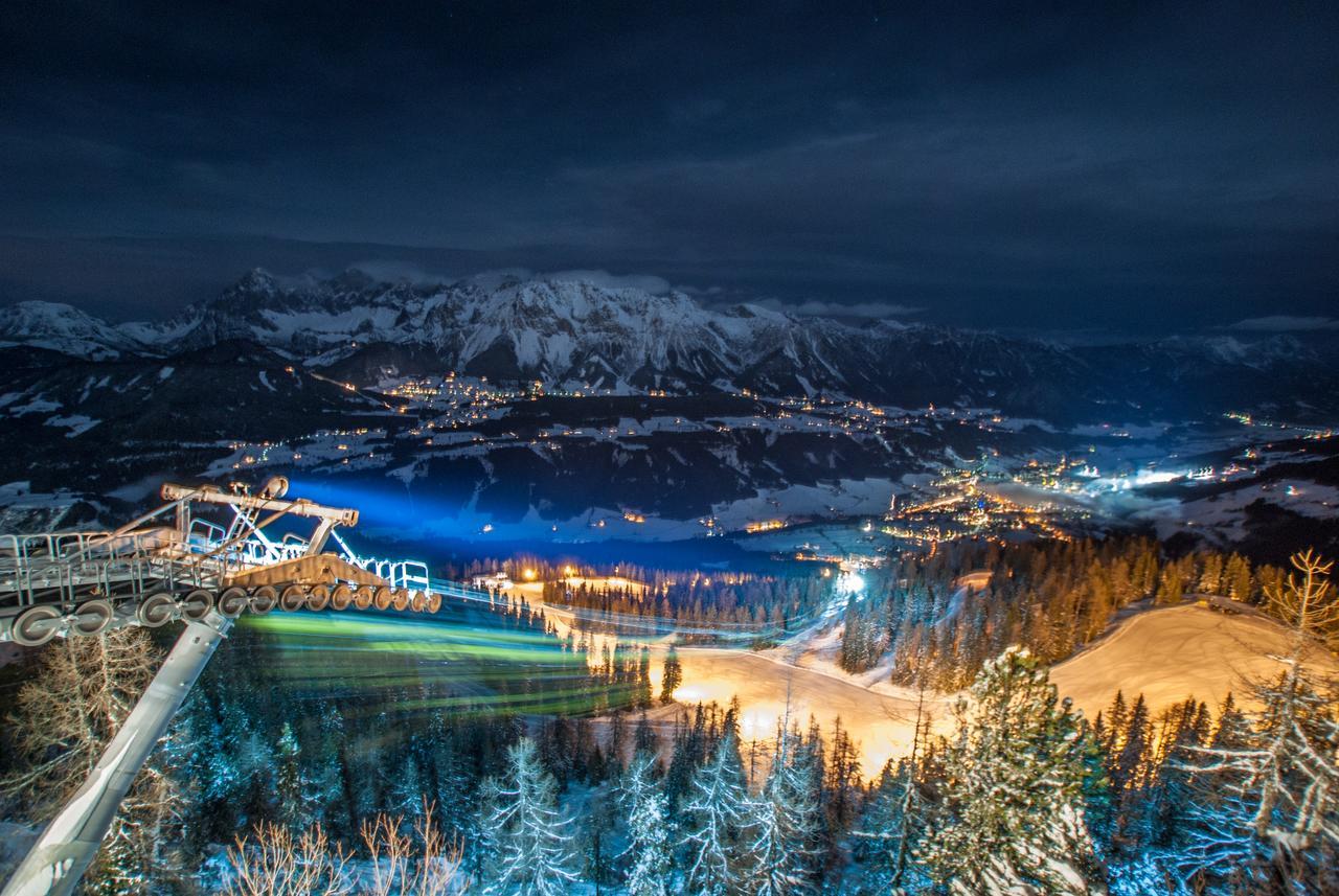 Hotel Rössl-Dependance Neue Post Schladming Buitenkant foto
